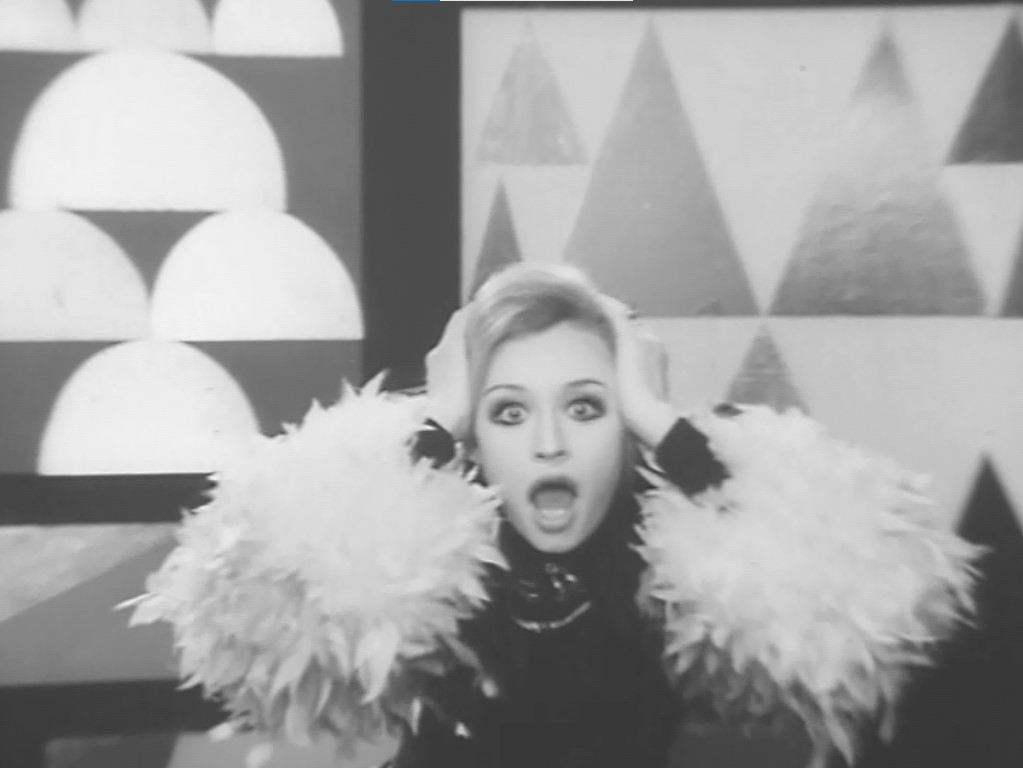 Still frame per Tuca tuca (slapstick) - immagine 1