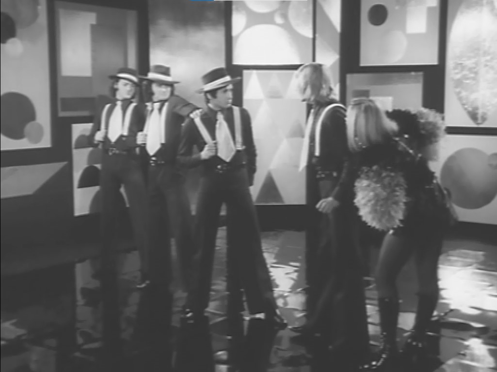Still frame per Tuca tuca (slapstick) - immagine 2